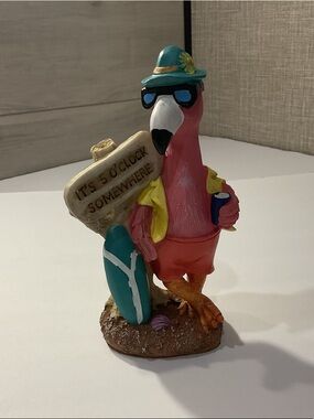 Pink Flamingo Beach Figurine Décor - Tropical Party Bird